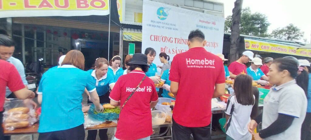 Chương trình thiện nguyện "Bữa sáng yêu thương"
