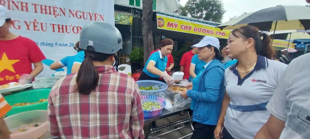 Chương trình thiện nguyện "Bữa sáng yêu thương"