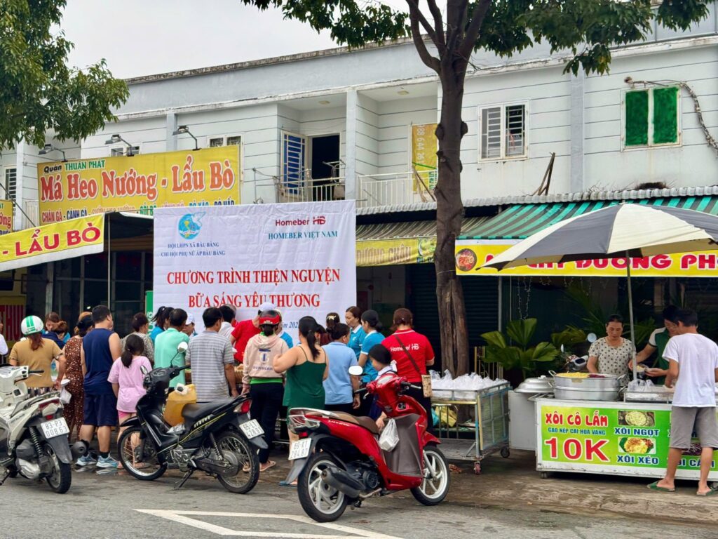 Chương trình thiện nguyện "Bữa sáng yêu thương"